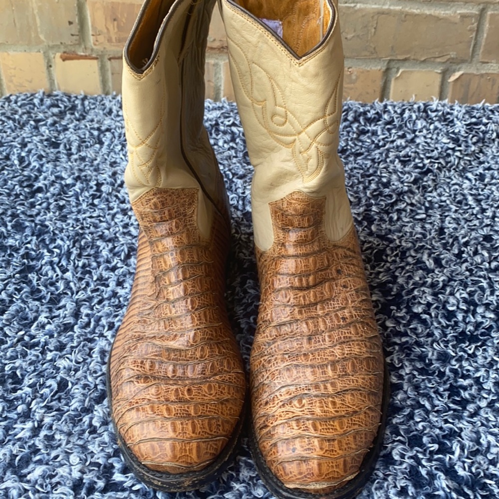 Jaca made in Mexico size 10-1/2 EE Pirarucu
